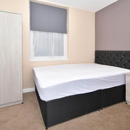 Townhouse At Alton Street Crewe Hotell Exteriör bild