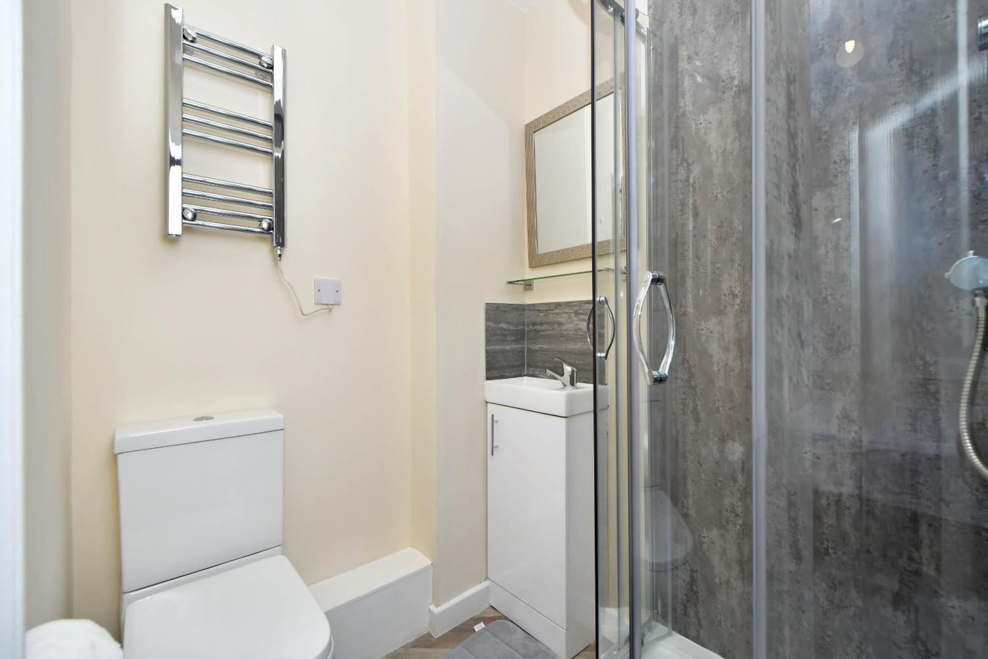Townhouse At Alton Street Crewe Hotell Exteriör bild